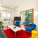 Air White Tower Apartment